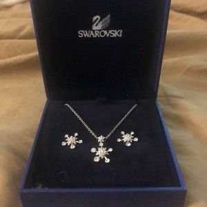 Never worn Swarovski necklace and earring set